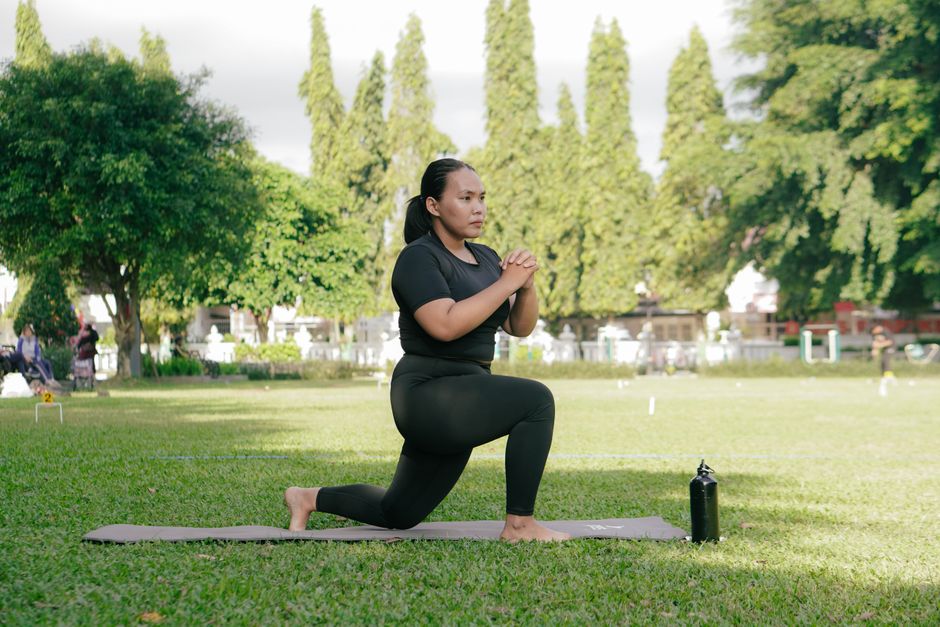World's Greatest Stretch (Lunge with Rotation)